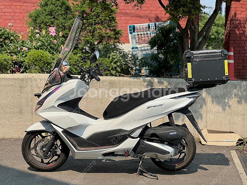 pcx125 22년 7천키로 풀세팅 튜닝잘된차량 머플러구변차량 판매합니다--5